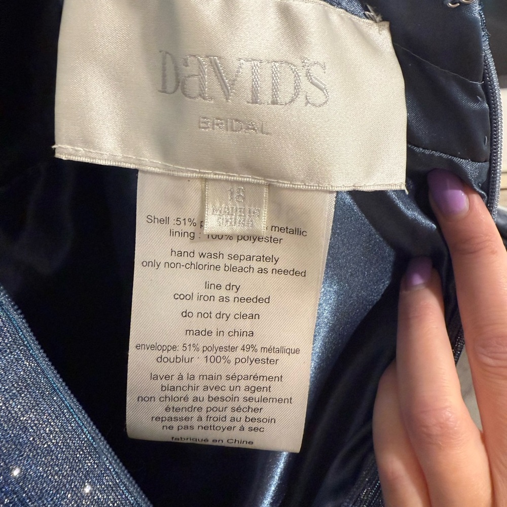 David’s Bridal Illusion Plunge Iridescent Metallic Ball Gown - Picture 13 of 13